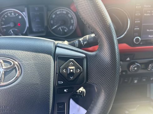 Used 2020 Toyota Tacoma TRD Sport w/ Technology Package AWD/4WD image 21