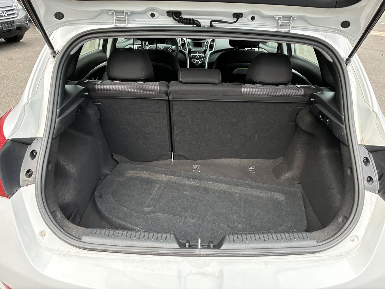 Used 2017 Hyundai Elantra GT FWD image 22