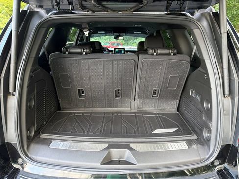 Used 2024 Chevrolet Tahoe RST w/ Luxury Package RWD image 18