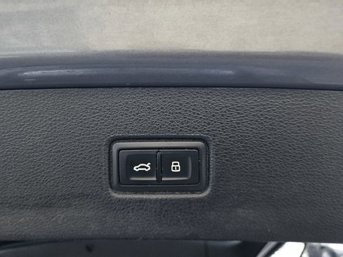 Used 2017 Audi Q7 3.0T Premium Plus image 24