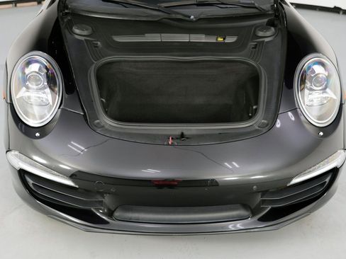 Used 2015 Porsche 911 Carrera 4S image 8