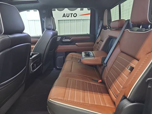 Used 2024 GMC Sierra 3500 Denali Ultimate AWD/4WD image 34