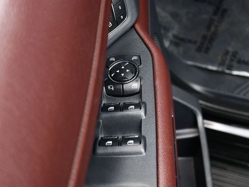 Used 2022 Ford Expedition Max Limited image 11