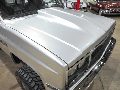 Used 1987 GMC Sierra 1500 R1500 2dr Standard Cab SB image 18