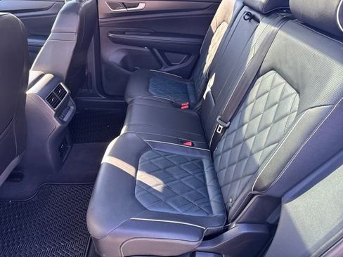 Certified 2025 Volkswagen Atlas Cross Sport SEL Premium R-Line image 33