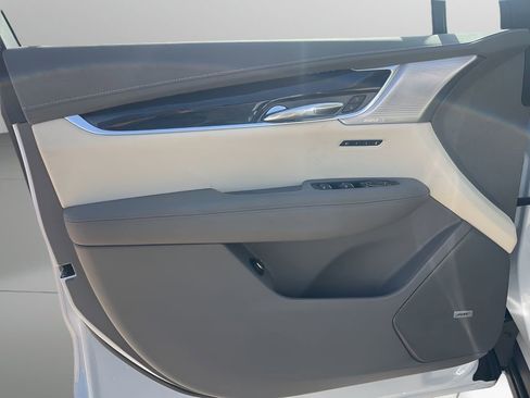 New 2025 Cadillac XT6 Premium Luxury w/ Technology Package image 24