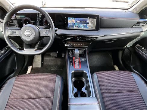 Certified 2025 Nissan Kicks SR image 15