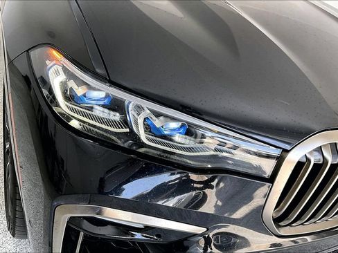 Used 2020 BMW X7 M50i w/ Dynamic Handling Package AWD/4WD image 37