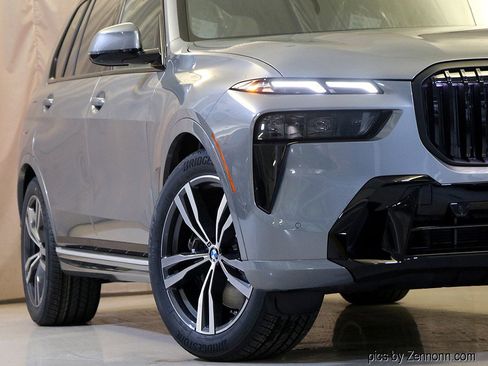 Used 2026 BMW X7 xDrive40i w/ M Sport Package image 4