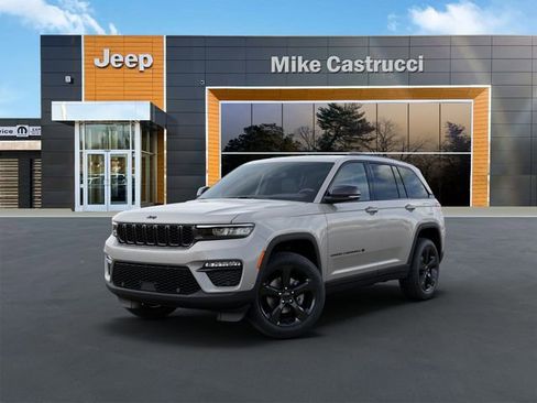 New 2025 Jeep Grand Cherokee Limited w/ Luxury Tech Group II AWD/4WD image 2