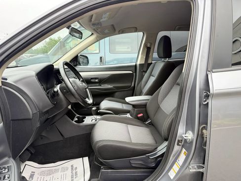 Used 2015 Mitsubishi Outlander ES FWD image 10