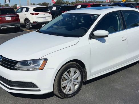 Used 2017 Volkswagen Jetta S w/ Jetta S Cold Weather Package image 4