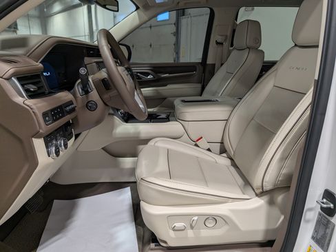 Used 2024 GMC Yukon Denali w/ Max Trailering Package AWD/4WD image 16