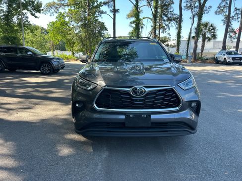 Used 2023 Toyota Highlander Limited AWD/4WD image 7