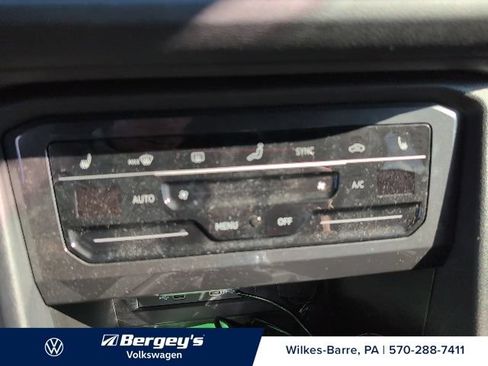 Certified 2024 Volkswagen Tiguan SE R-Line AWD/4WD image 6