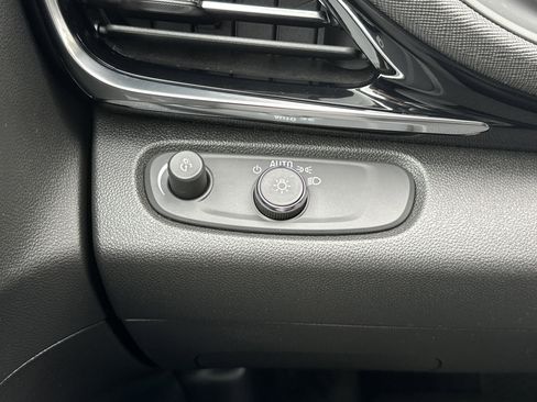 Used 2024 Buick Envista Sport Touring image 27