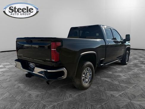 Used 2025 Chevrolet Silverado 2500 LTZ w/ LTZ Convenience Package image 5