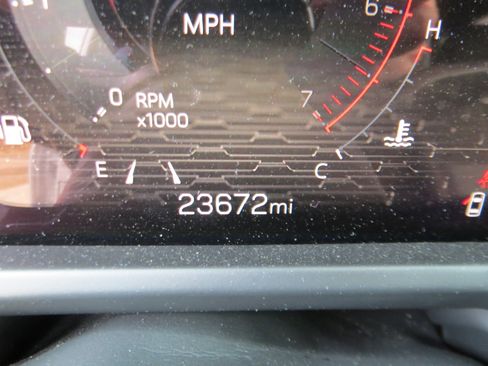 Used 2025 GMC Acadia Elevation image 27