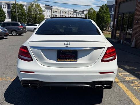 Used 2017 Mercedes-Benz E 300 image 10