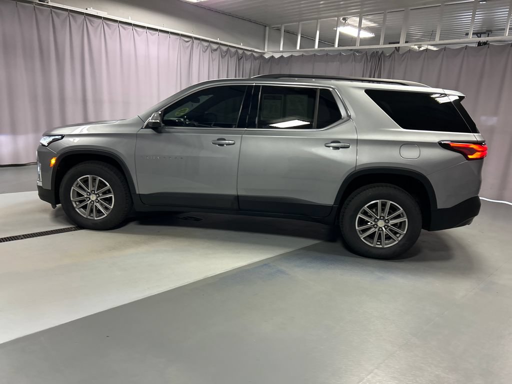 Used 2023 Chevrolet Traverse LT FWD image 4