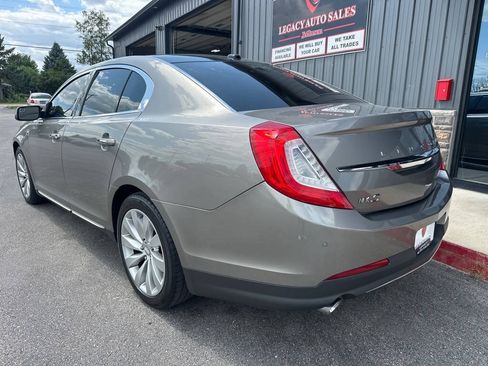 Used 2015 Lincoln MKS FWD image 3