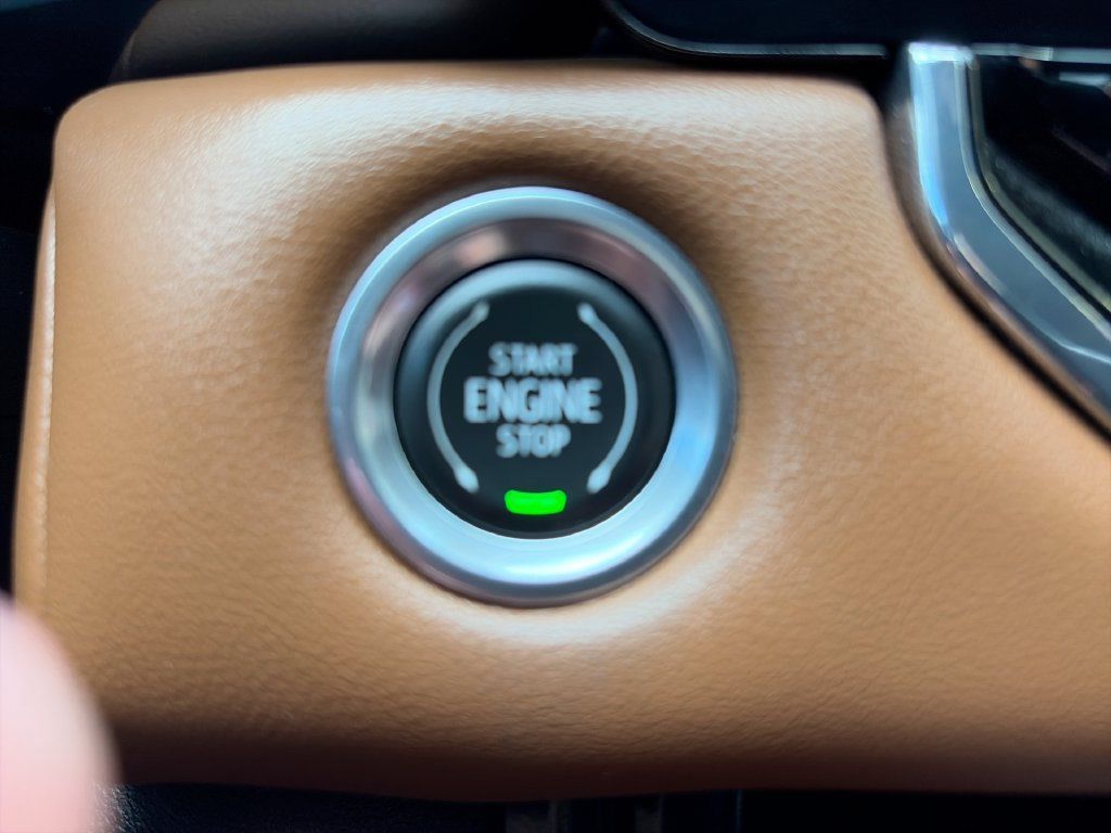 Used 2023 GMC Canyon AT4 w/ AT4 Premium Package AWD/4WD image 17