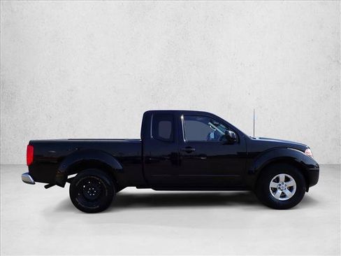 Used 2012 Nissan Frontier SV RWD image 2