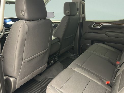 Used 2024 Chevrolet Silverado 1500 LT AWD/4WD image 12