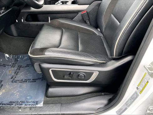 Used 2024 RAM 1500 Laramie AWD/4WD image 33