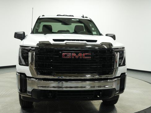 New 2026 GMC Sierra 2500 Pro image 2