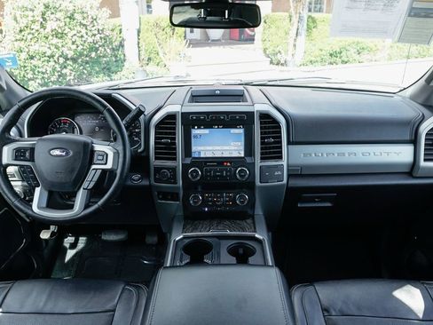 Used 2019 Ford F250 Lariat w/ Lariat Ultimate Package image 27