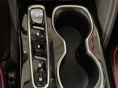 Certified 2022 Buick Envision Essence w/ Technology Package II AWD/4WD image 30