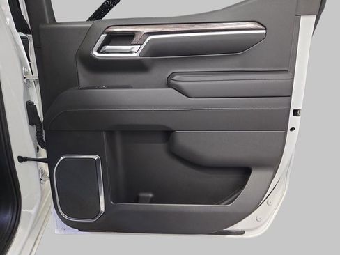 Used 2022 Chevrolet Silverado 1500 LTZ image 13