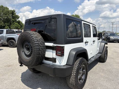 Used 2018 Jeep Wrangler Unlimited Sport S AWD/4WD image 8