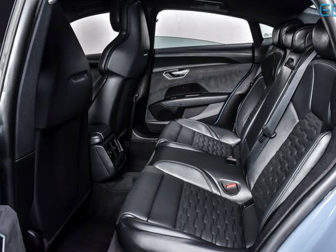 Used 2022 Audi e-tron GT Premium Plus w/ Performance Package image 19