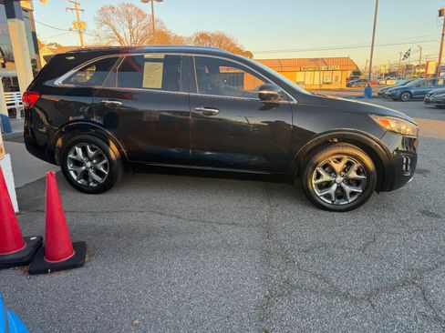 Used 2016 Kia Sorento SX image 4