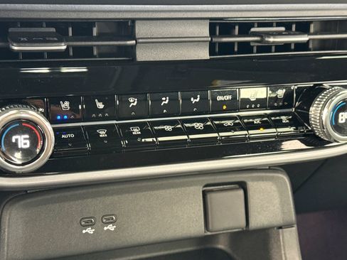 Certified 2024 Honda Prologue Elite image 18