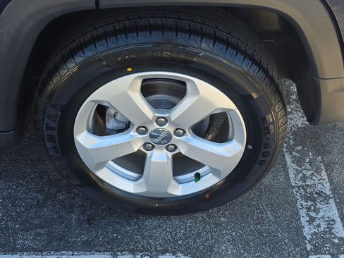 Used 2018 Jeep Compass Latitude image 7