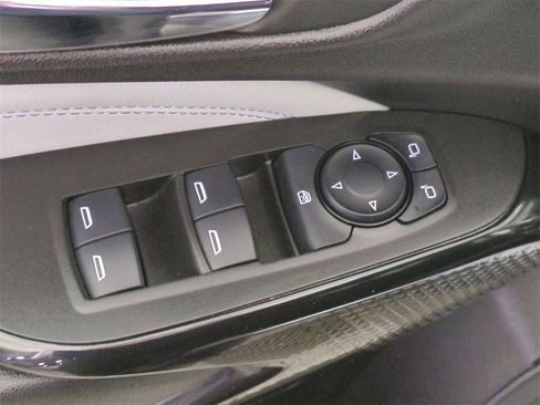 Certified 2025 Chevrolet Trax LT w/ Driver Confidence Package image 21