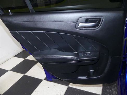 Used 2020 Dodge Charger R/T w/ Plus Group image 28