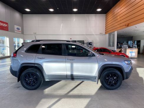 Used 2020 Jeep Cherokee Trailhawk w/ Comfort & Convenience Group image 6