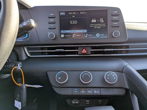 New 2026 Hyundai Elantra SE image 10