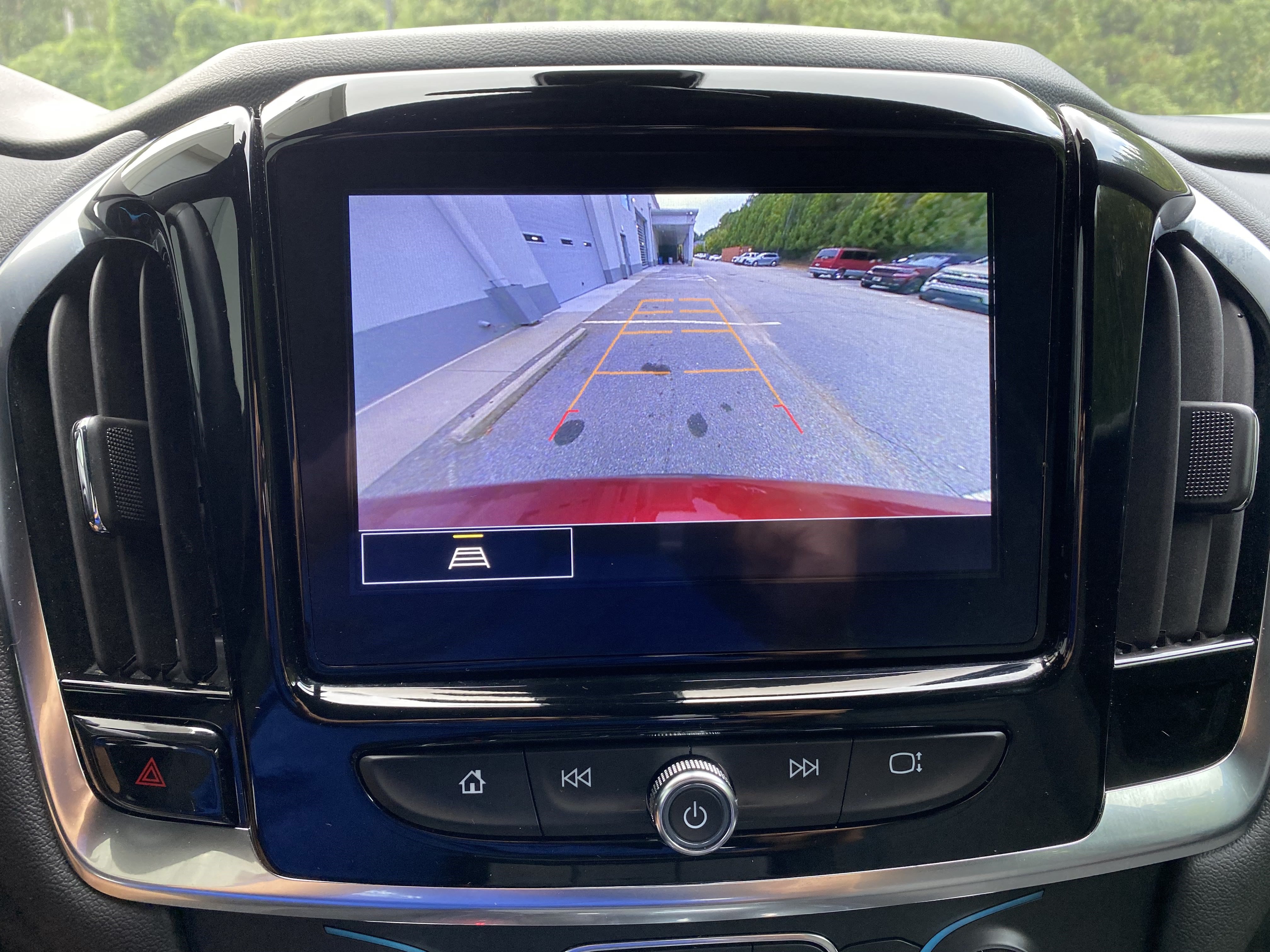 Used 2023 Chevrolet Traverse LT FWD image 27