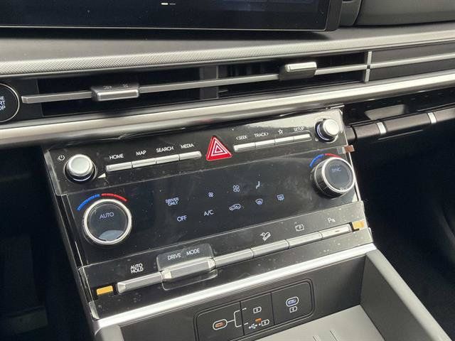 New 2026 Hyundai Santa Fe SE FWD image 25
