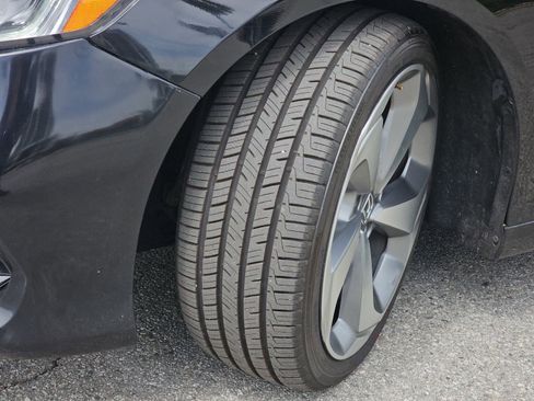 Used 2019 Honda Accord Touring image 31