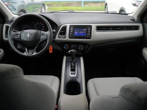 Used 2019 Honda HR-V LX image 16