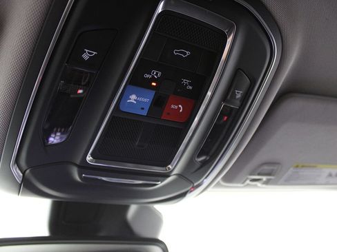 Used 2023 Jeep Grand Cherokee L Limited RWD image 21