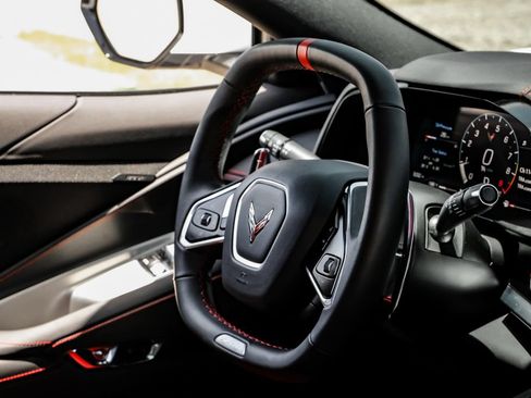 Used 2024 Chevrolet Corvette Z06 RWD image 12