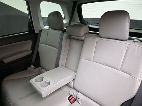 Used 2017 Subaru Forester 2.5i Limited image 20