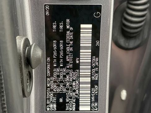 Used 2021 Lexus GX 460 Premium w/ Premium Package AWD/4WD image 23